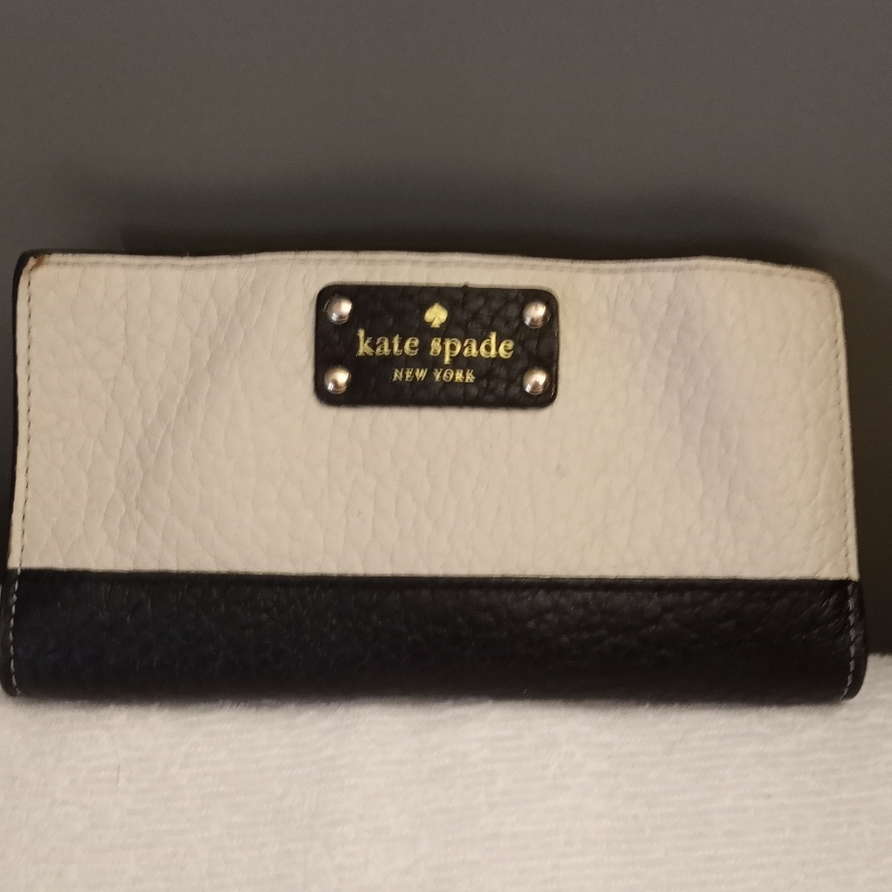 Kate Spade Wallet white black
